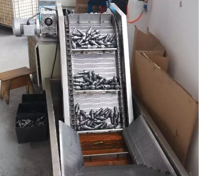 河南截齿钎焊炉厂家讲述硬质合金钻头的应用特点有哪些